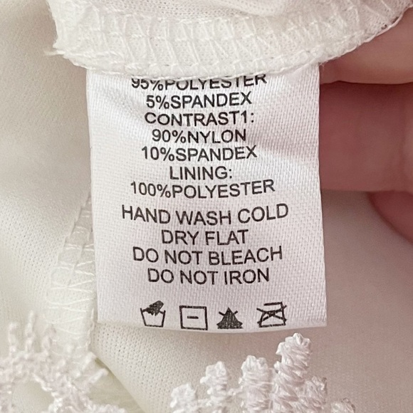 Cream Lace illusion Halter Neck Dressy Jumpsuit Romper Size Large - Picture 6 of 11